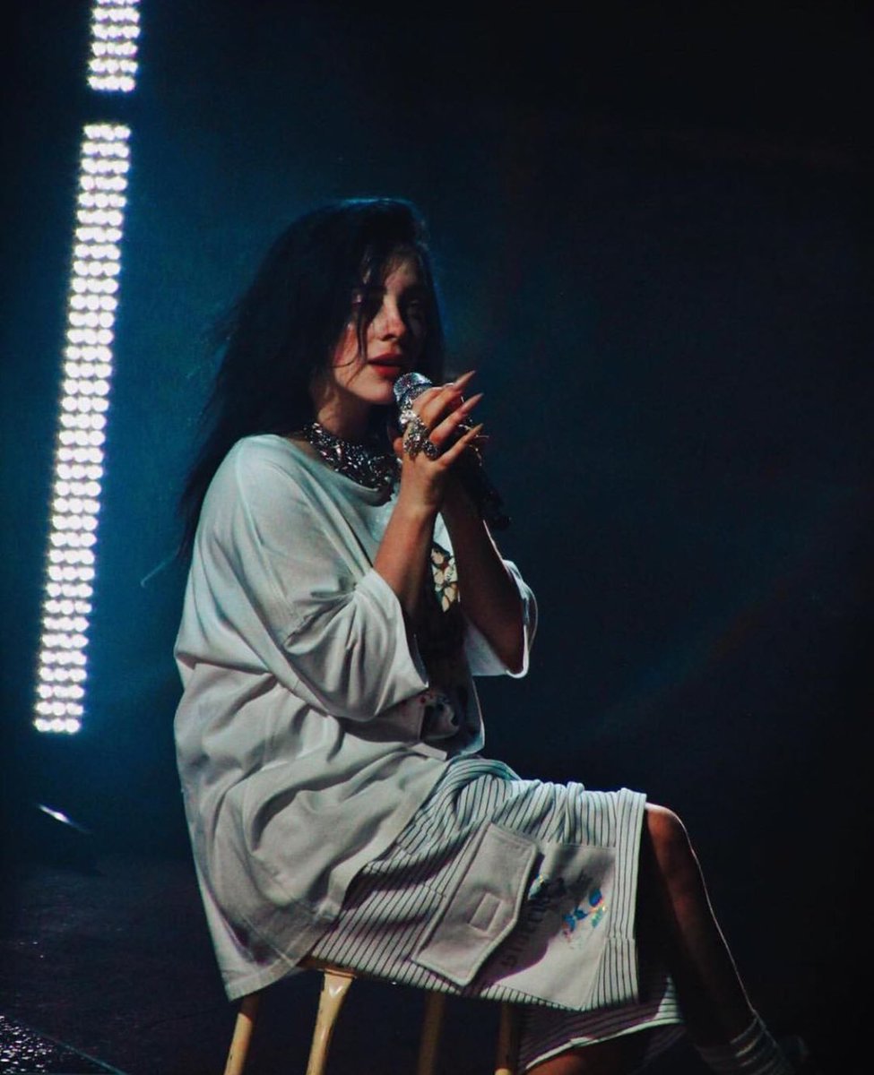 Billie performando ontem em Morrison, Colorado