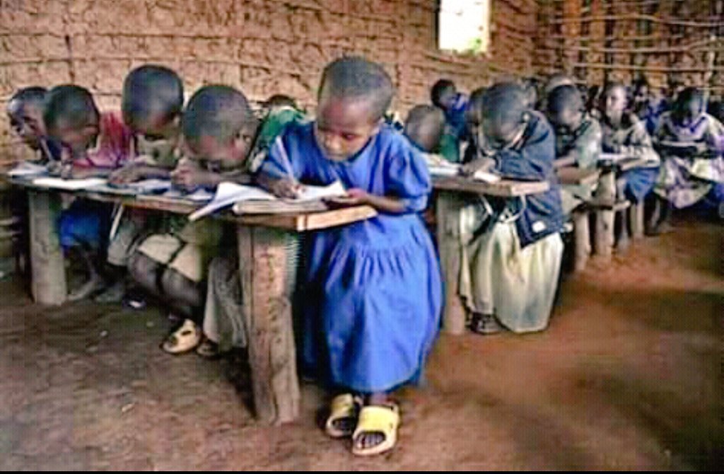 fmkilolo's tweet photo. Instruire un enfant, c'est lui donner les clés de l'avenir.
Êtes-vous POUR OU CONTRE?#PONAKELASI https://t.co/KS1cju6HS3