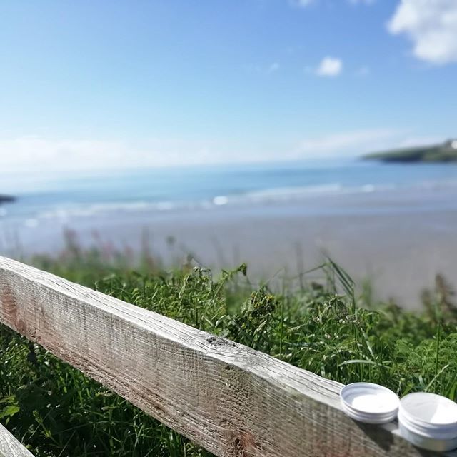 InchydoneySurfSchool tweet media