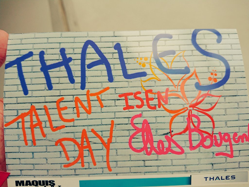 ChrisDemeillers's tweet photo. #TalentDay Journée dédiée à nos jeunes avec des animations, conférences, rencontres... 
@thalesemploi et toujours avec le foulard @ellesbougent @ebnpdc https://t.co/UrMeDSHBxc
