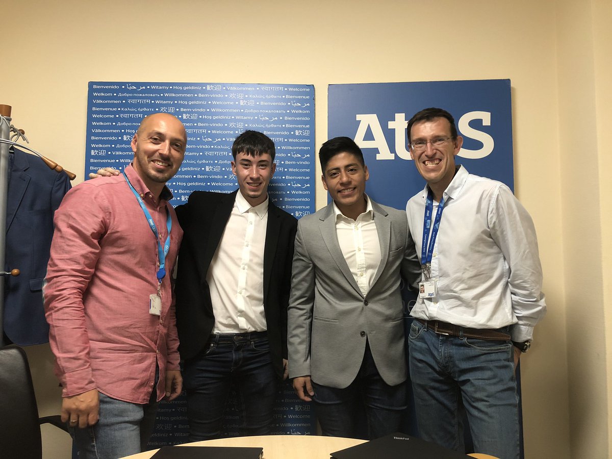 arosafer's tweet photo. Súper soluciones digitales que me han presentado nuestros nuevos profesionales en #blockchain #smartassistant dirigidos por @joaquiprecioso #AtosIsDigital #Atosteam https://t.co/1S9zxlGJgk