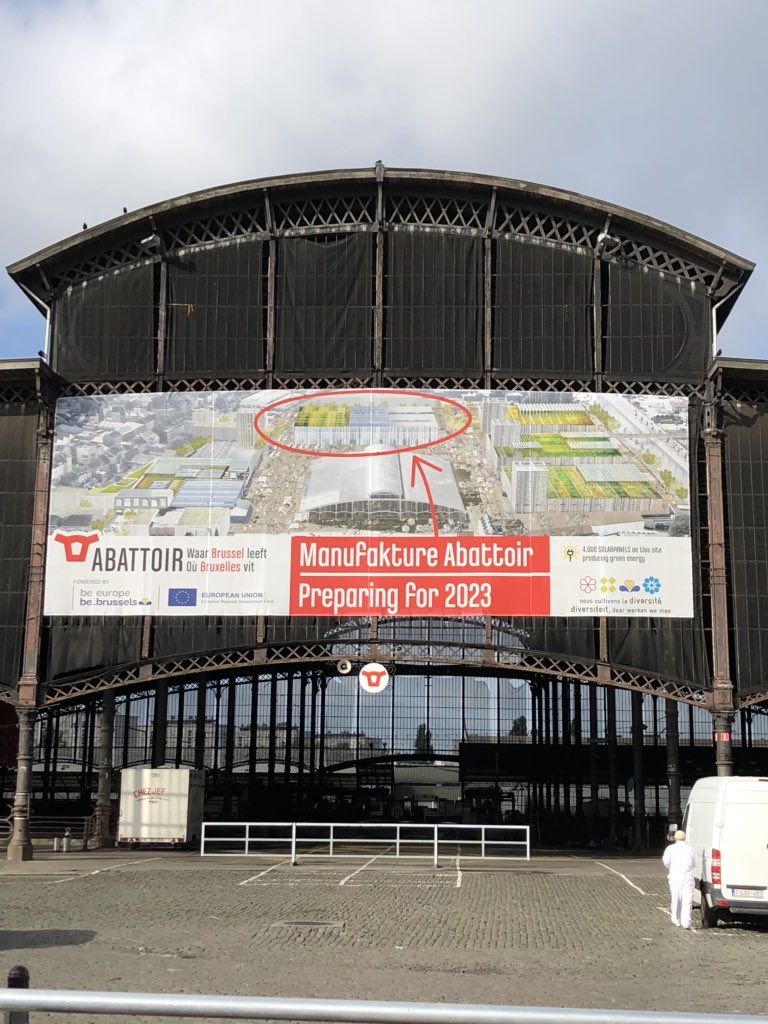 Marcobuhletx5's tweet photo. Day 3 of #40daysofagritecture Belgium edition begins with a visit to Europe’s largest rooftop greenhouse! @BIGHFARMING https://t.co/k5FMQoWZbD