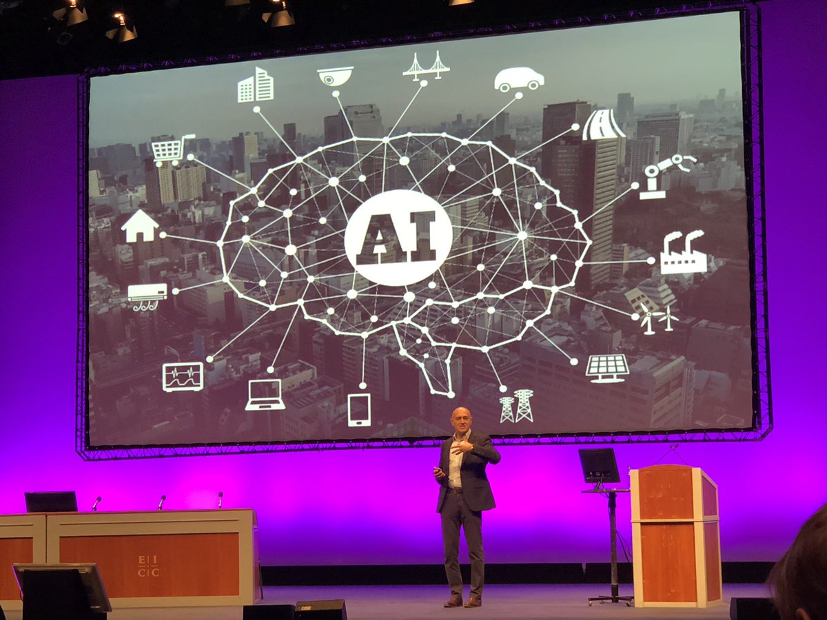 FforddDyffryn's tweet image. A very interesting and engaging keynote by @jimalkhalili oultlining what the future may look like with the influence of science #PSEC2019 @GwEGogleddCymru @YsgCyD @ysgolbodafon @DrRWatkins
