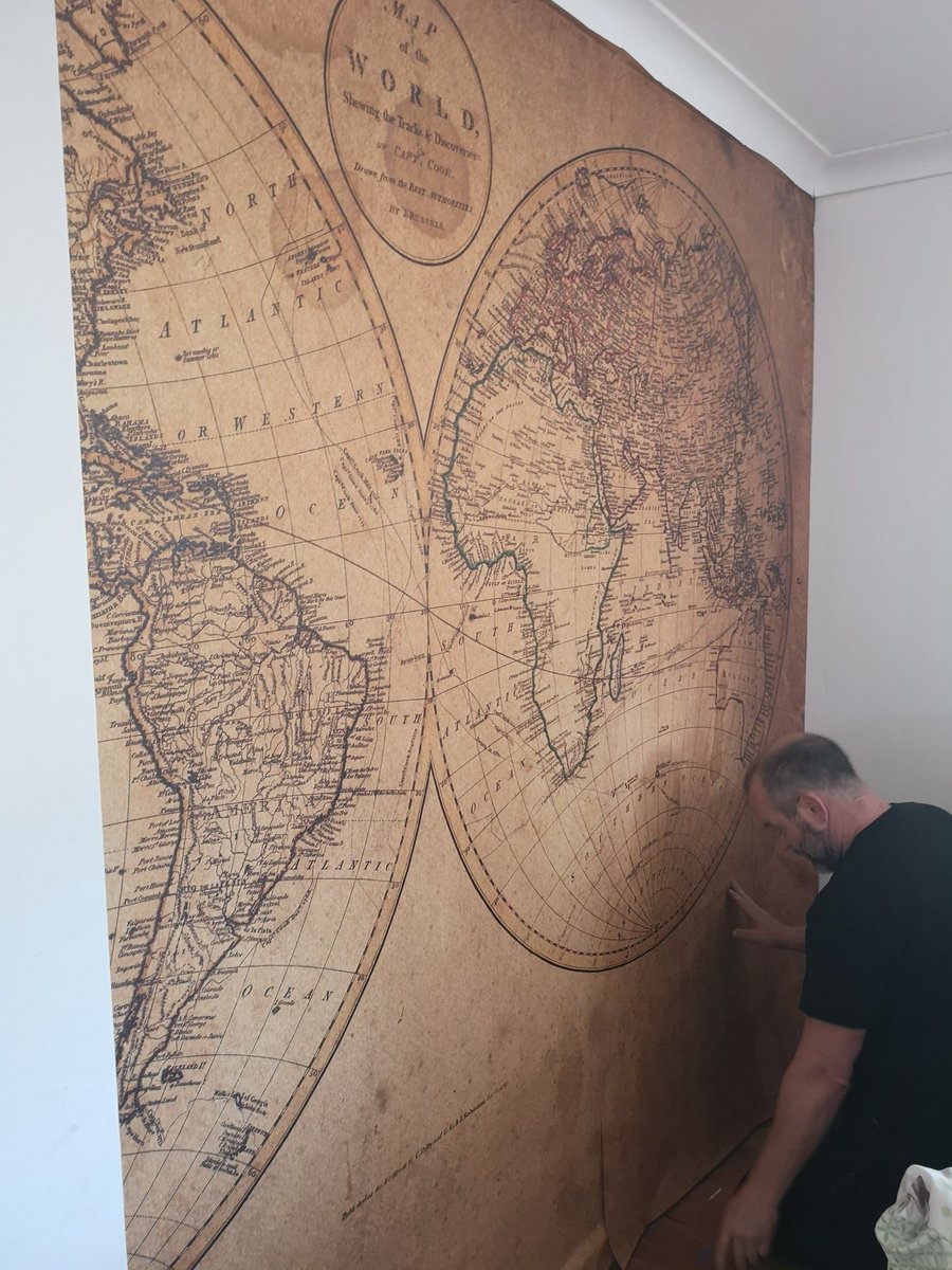 GraphicsHosch's tweet image. Transforming walls #worldmap #education #oldempire #wallart #installations #graphics #largeformatprint #largeformatgraphics #exhibitions