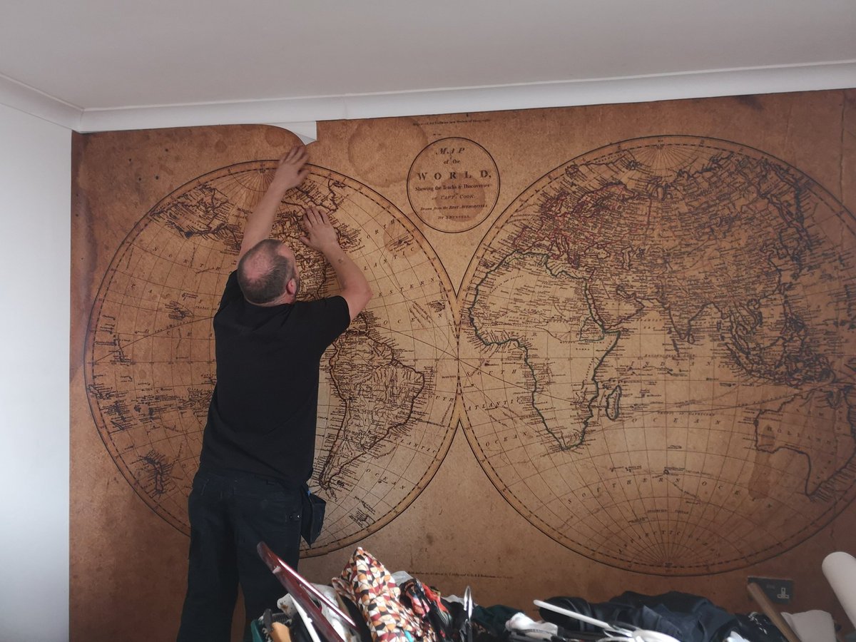 GraphicsHosch's tweet image. Transforming walls #worldmap #education #oldempire #wallart #installations #graphics #largeformatprint #largeformatgraphics #exhibitions