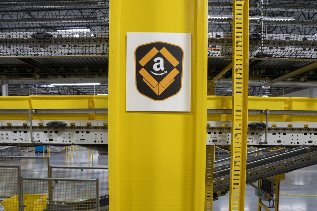55FiftyFive55's tweet photo. "Facebook basically failed to integrate Atlas into the bigger Facebook ecosystem, and something similar could happen to Amazon." Hugo Loriot, MD at fifty-five US, shares his thoughts on @amazon’s @sizmek acquisition. Read the article via @adage:
https://t.co/dXuODvDhk3 https://t.co/mZKXlvaV9P