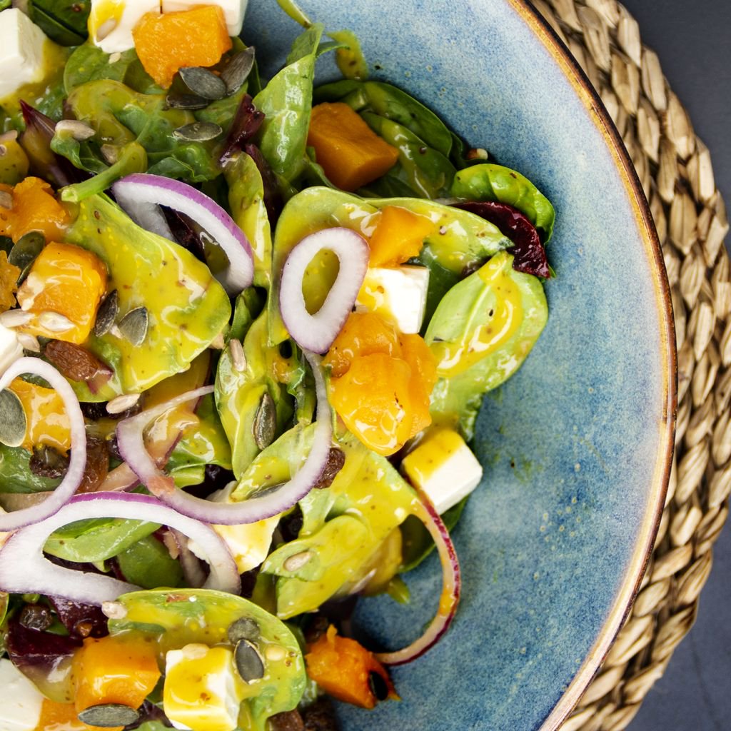 Un bowl de espinacas y feta en <a href="/Azoteabarcelo/">Azotea Forus Barceló</a> 🙌 / A spinach and feta cheese bowl in <a href="/Azoteabarcelo/">Azotea Forus Barceló</a> 🙌