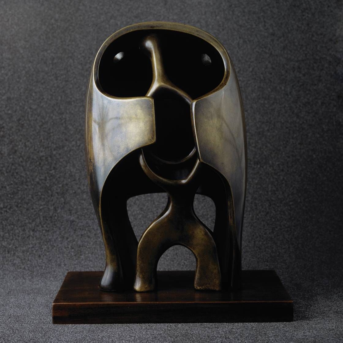 Henry Moore at the <a href="/WallaceMuseum/">The Wallace Collection</a> The sculptor's fascination with armour will be explored in this comprehensive exhibition, which will show his Helmet Head sculptures alongside the helmets and armours of the Wallace Collection that inspired them.

#henrymoore #helmethead