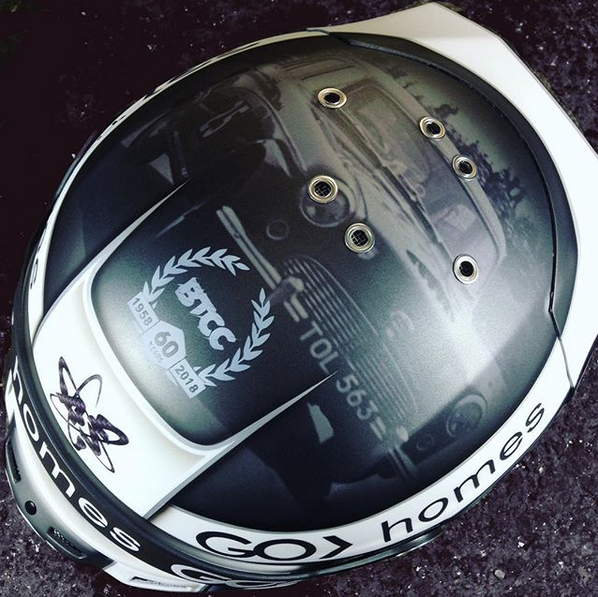 How much does a bespoke helmet design cost? And which ones are trickiest? We asked Joe from <a href="/Rennatdesign/">Rennat Design</a> for the inside scoop - 
 
influx.co.uk/features/helme… <a href="/ASuttonRacing/">Ashley Sutton</a> <a href="/LandoNorris/">Lando Norris</a> <a href="/krcircuit/">Knockhill Circuit</a>