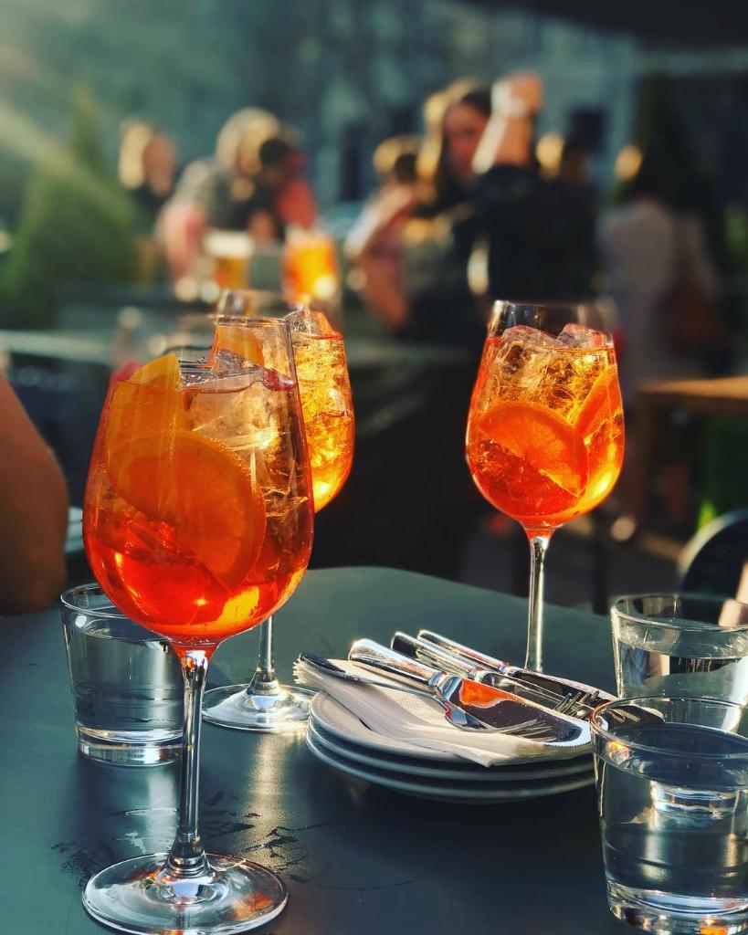 Seize the day and take that special someone out for a drink and a dance 💃🕺🧡

Thanks to <a href="/gemmagray1/">gemma gray</a> for the snap! 📸

#DateNight #Love #AperolLove #CoupleGoals #AperolGoals #AperolSpritz #Aperol #AperolTime #AperolSpritzTime #SpritzAperol #ItStartsNow