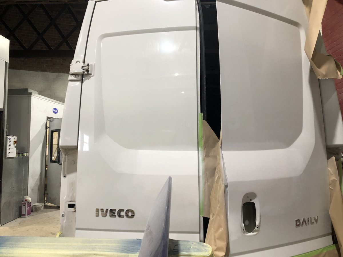 PaintChipT's tweet photo. YES, we do deal with commercial vehicles 👍👍👍
To book your van or truck in just call 01623 422123 https://t.co/ft9X6kaTgC