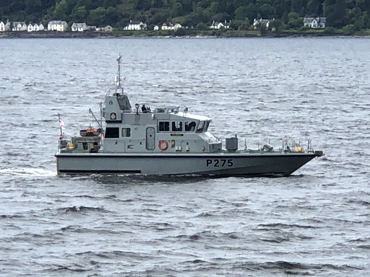 A couple of #iPhone stills of HMS Raider on #LochLong in #Argyll this afternoon #HMSRaider #RoyalNavy #iPhonephotography @UKDefJournal @NavyLookout @air_intel