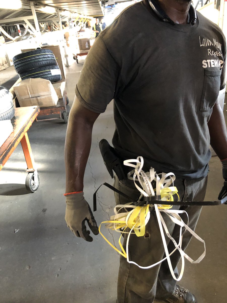 Fort Myers preloader Lamar Stewart went on a “hub snake” hunting expedition today, look at all his trophies! <a href="/UpsMyersPreload/">UPS Ft Myers Preload</a> ,<a href="/NaplesSafety/">Naples Safety Team 🇺🇸</a> ,<a href="/SarasotaUps/">UPS Sarasota Preload</a> ,<a href="/JuanGallegoUPS/">Juan Gallego</a> ,<a href="/JoeMineo4/">Joe Mineo UPS</a>