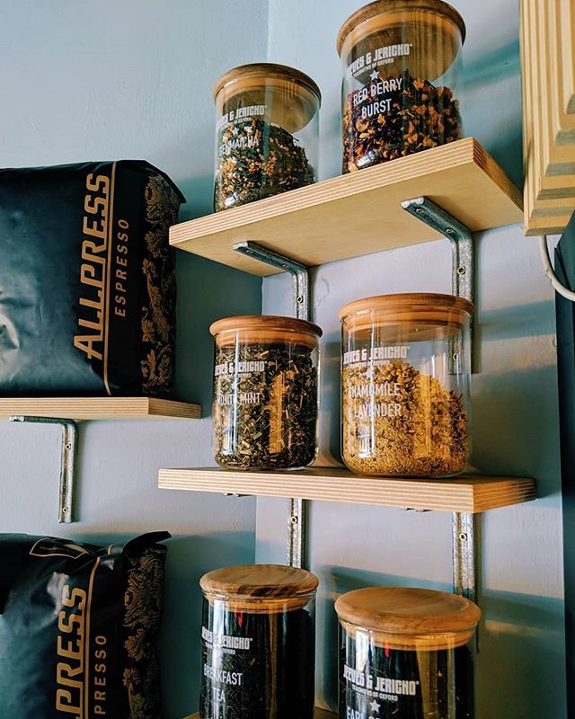 JEEVES &amp; JERICHO
At last, everyone's cup of tea 🖤
.
.
.
.
.
#jeevesandjericho #tea #chai #everyonescupoftea #dandycoffeeshopjersey #thoroughlygoodcoffee #andtea #keepinggoodcompany