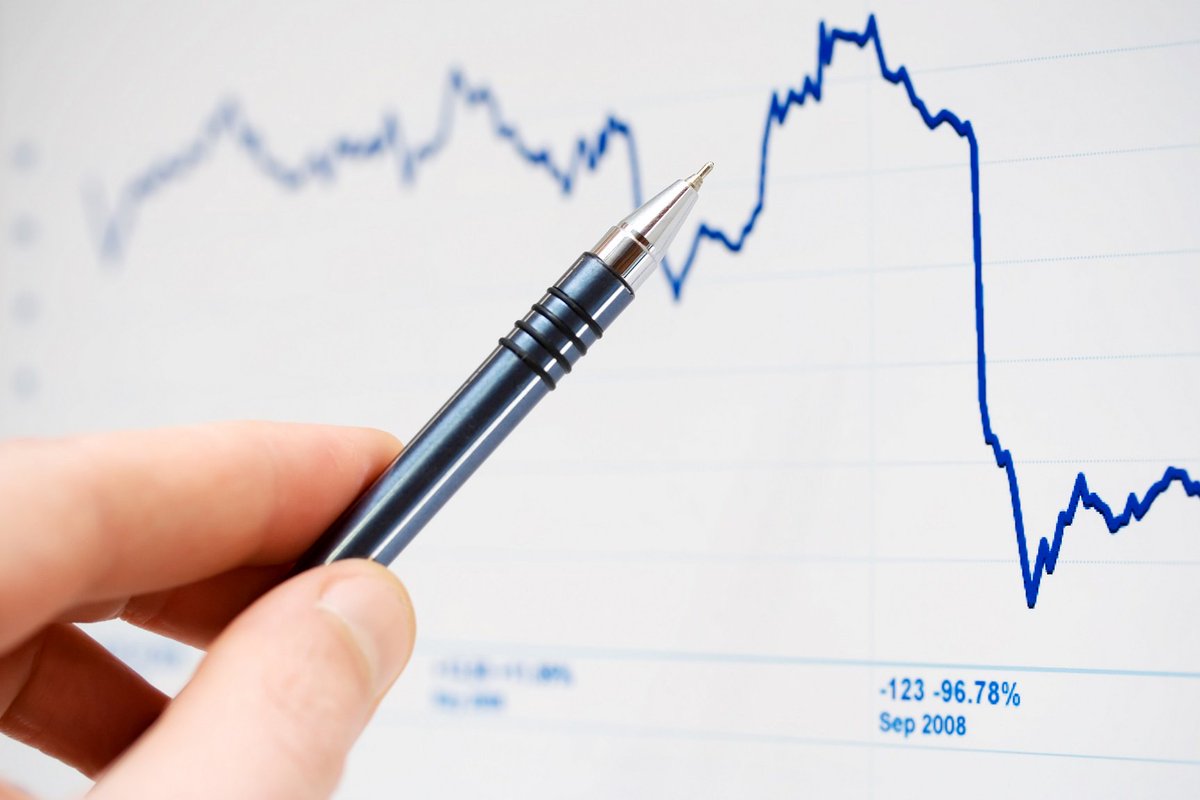Dealreporter's tweet photo. From @Uber to @finablr, recent disappointing #tech #IPOs have resulted in a subdued mood for #ECM. @Dealreporter ECM editor @GSandstorm joins our #Dealcast to discuss how this could affect similar listings this year https://t.co/u0H7X9JzOW https://t.co/CQ3Fr8j4vc