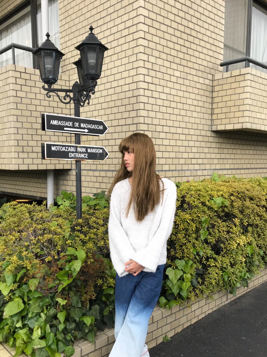 72MrMsazb's tweet photo. Ms麻布の今宿しをんちゃん
優勝候補の一人、男を連れ歩いているところをあちこちで目撃されて��る。あれ、あいつ去年も見なかったっけ？ https://t.co/KjPLEA3aaZ