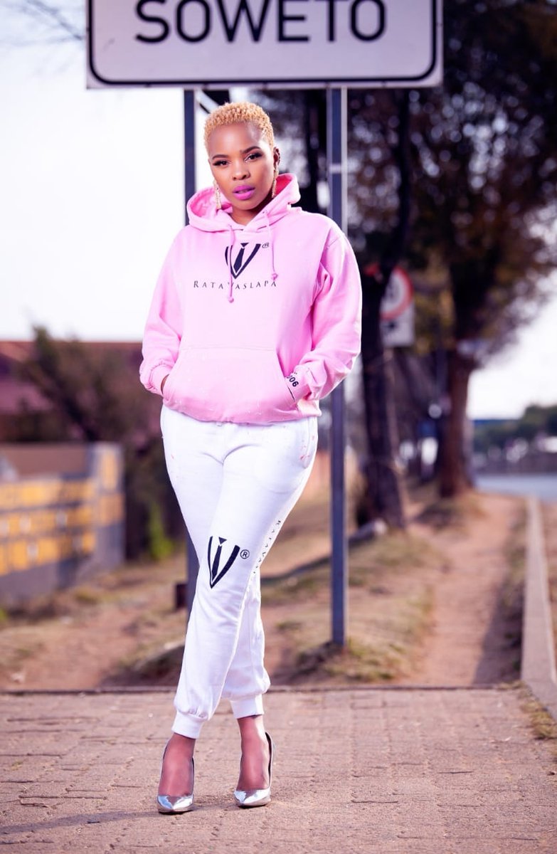 MasechabaMposwa's tweet image. "You be you - and let the world adjust." 🌸🌸🌸