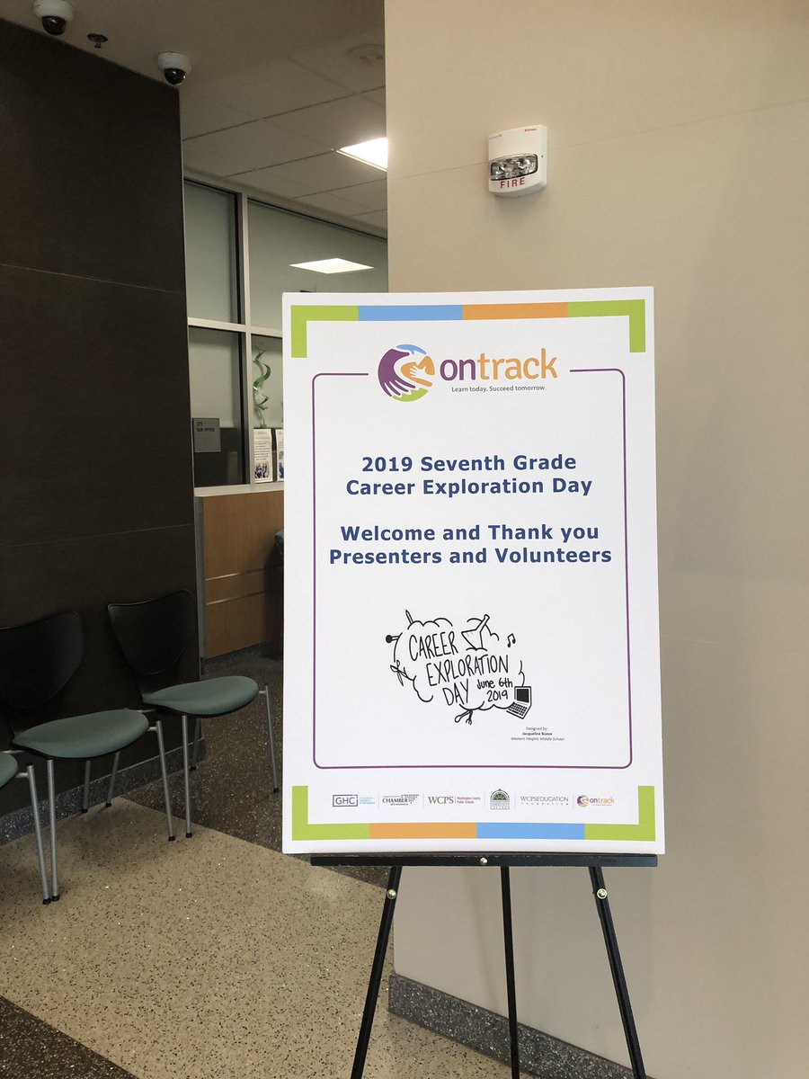 JeanneSinger's tweet photo. @OnTrackWC 7th grade Career Exploration Day.  30 volunteers, 205 presenters., 1600 students! https://t.co/6RB8KCD6qI