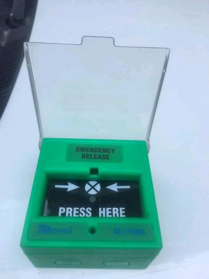 AkuFirefighting's tweet image. We sell all kinds of fire extinguishers. We also supply, install and service fire alarm systems.
#NintendoSwitch 
#Nollywood 
#DDay75thAnniversary