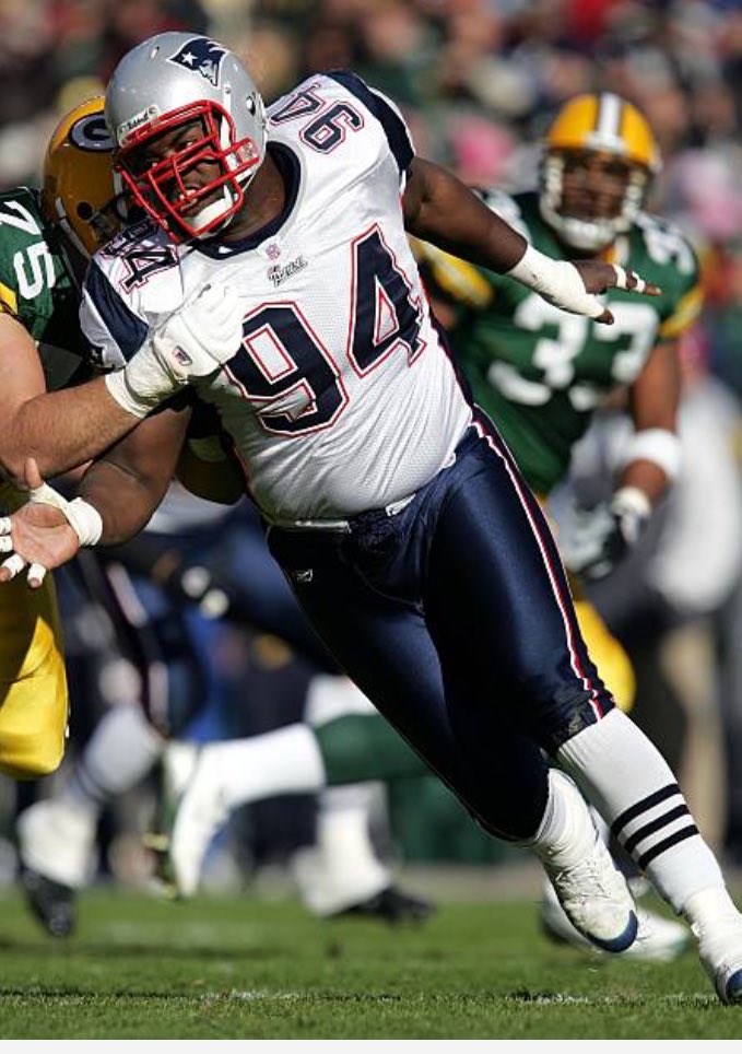 We've got Ty Warren days left until the  #Patriots opener!The Pats traded up to draft Warren 13th overall in 2003. His breakthrough came in '06 with a career best 7.5 sacksThe next year, he was named a team captain & given a contract extension. Injuries ended his career in 09