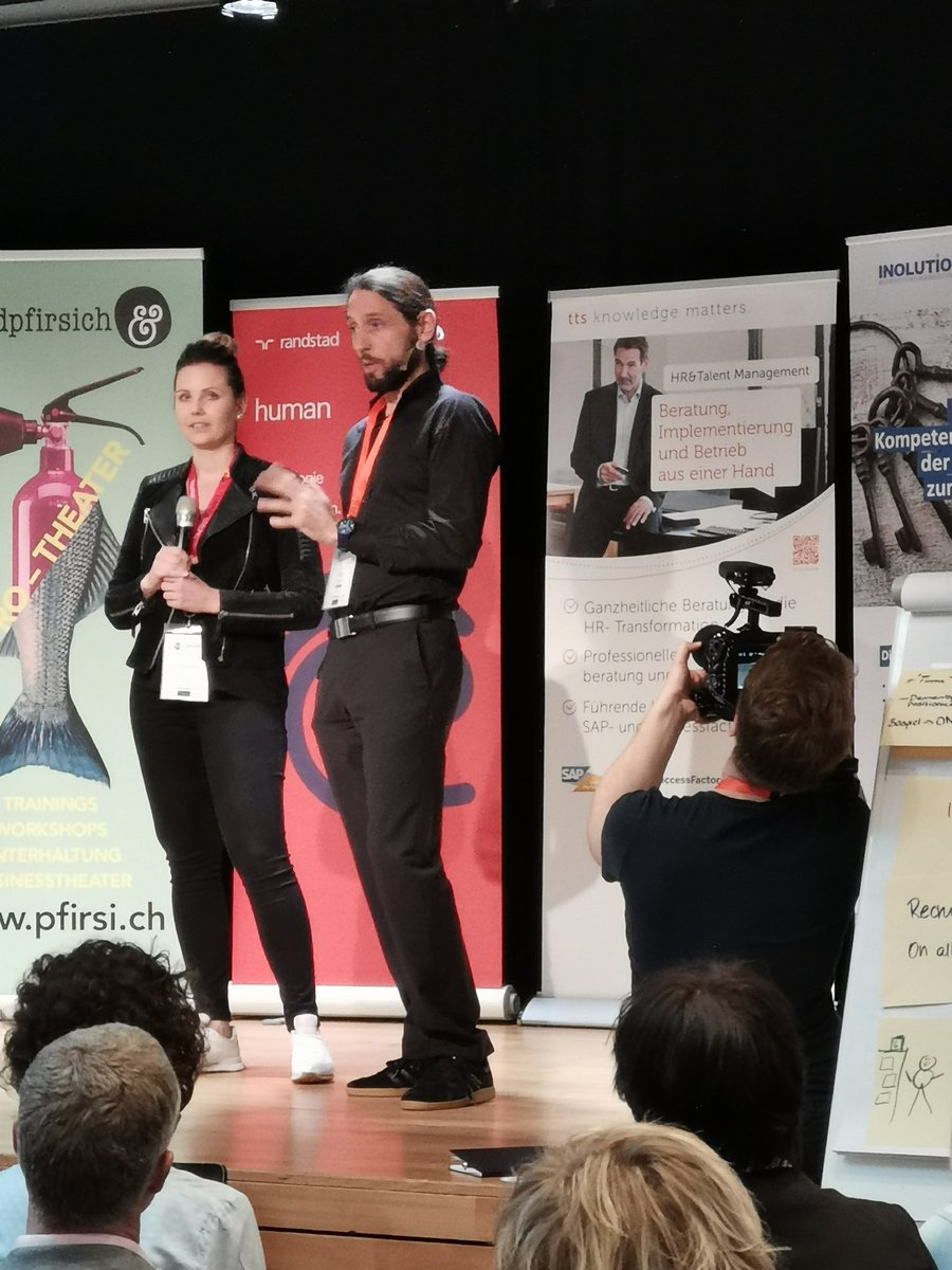 die grossartigen #anundpfirsich machen einen mittagskoller unmöglich. und <a href="/LeandraMoser108/">Leandra Moser</a> hilft! #hrbcz
