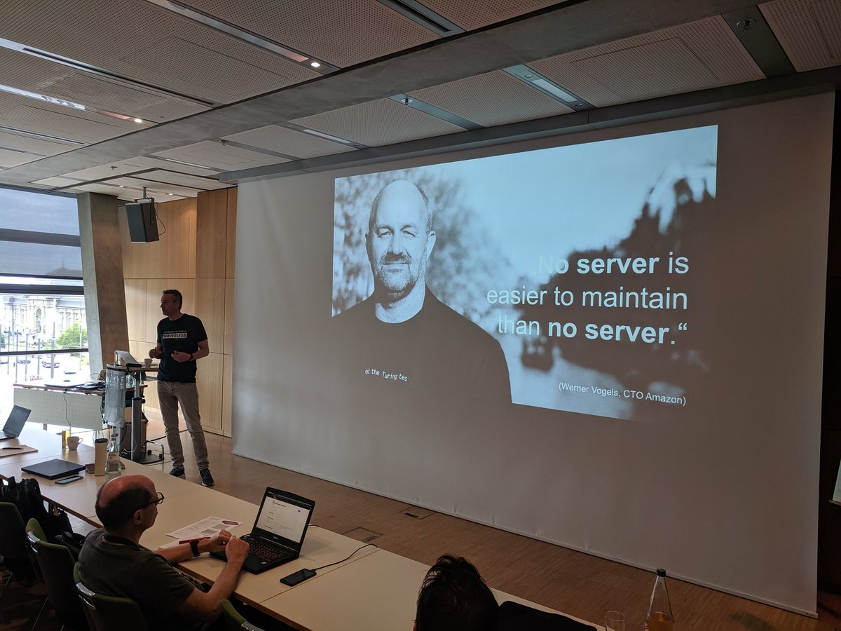 EssentialDevOps's tweet image. Einmal abheben in die #Serverless-Welt mit @mobileLarson: Wer braucht denn schon eigene Server? #DevOpsentials19