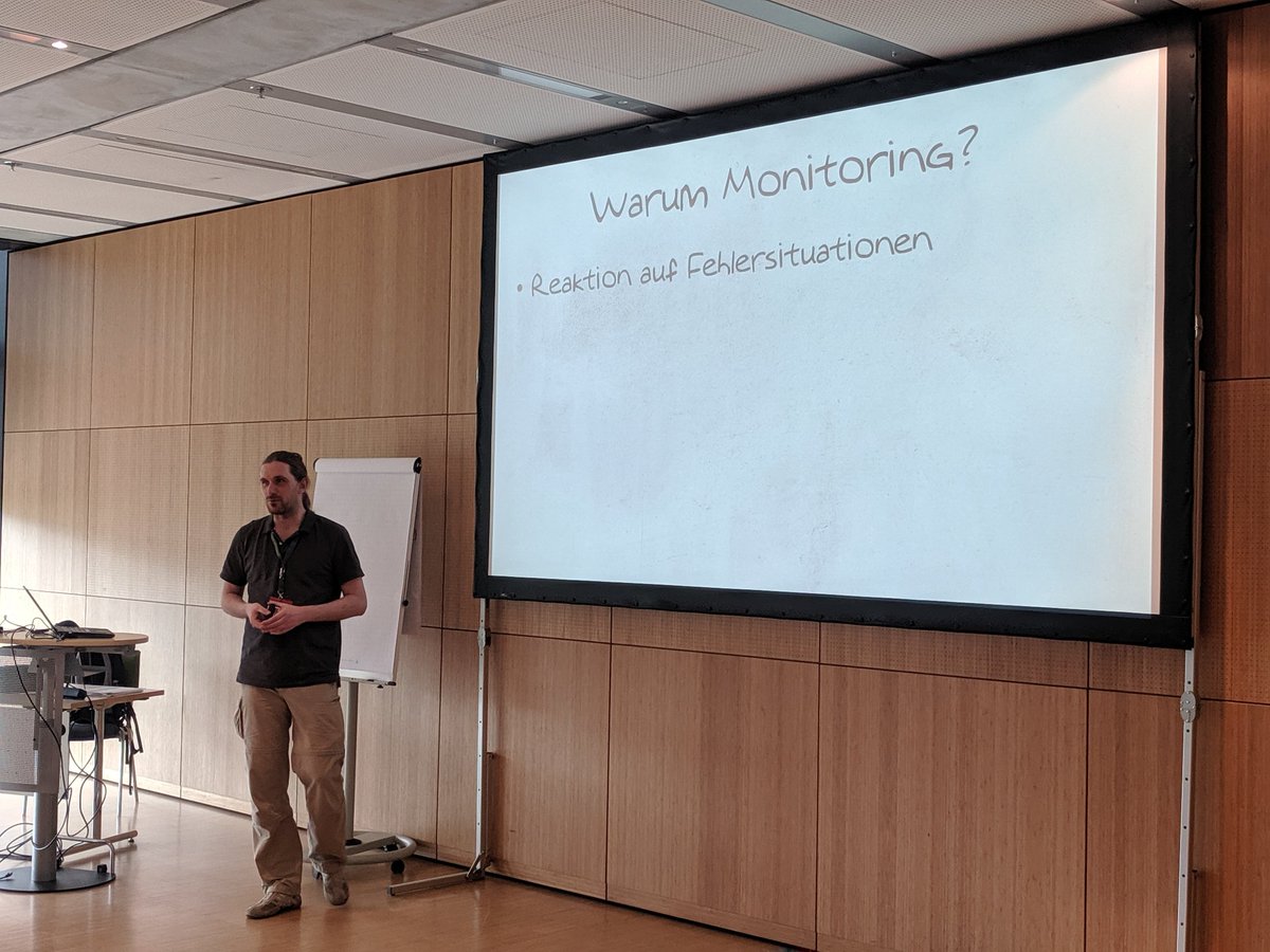 EssentialDevOps's tweet image. #Monitoring mit #Prometheus auf den #DevOpsentials19 - Christopher Ruwe erklärt erstmal, warum überhaupt 😎