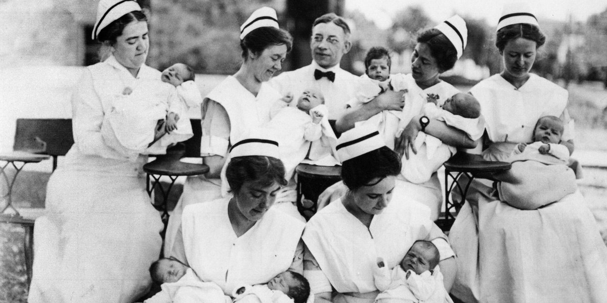 UMichNursing's tweet photo. Pictured is maternity #nursing instructor Elba L. Morse (left, back row) with #UMich Training School nursing students in 1915. Elba dedicated over 50 years to the care of women and children and was the first nurse to be inducted into the Michigan Women’s Hall of Fame. https://t.co/4SoPwPJCiF