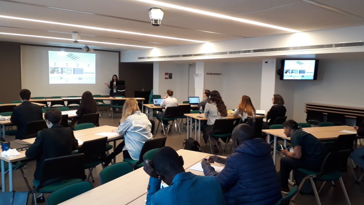 Stadsecoloog030's tweet image. And we are Go! #citizensscience workshop @anapinheira talks about the app #BiodiversityGo! at the #TNOCsummit
(@jorgecristino)