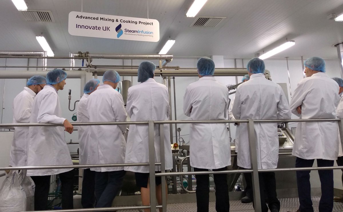 OALgroup's tweet photo. It's a busy day for us at the @UoLNCFM with a full house in to see the demonstration of how to cook #fruitprep from frozen ingredients with #SteamInfusion!
Couldn't attend the event? Get in touch to arrange a visit to our test facility!
https://t.co/QitHImEkHd https://t.co/D4HftNMIi6