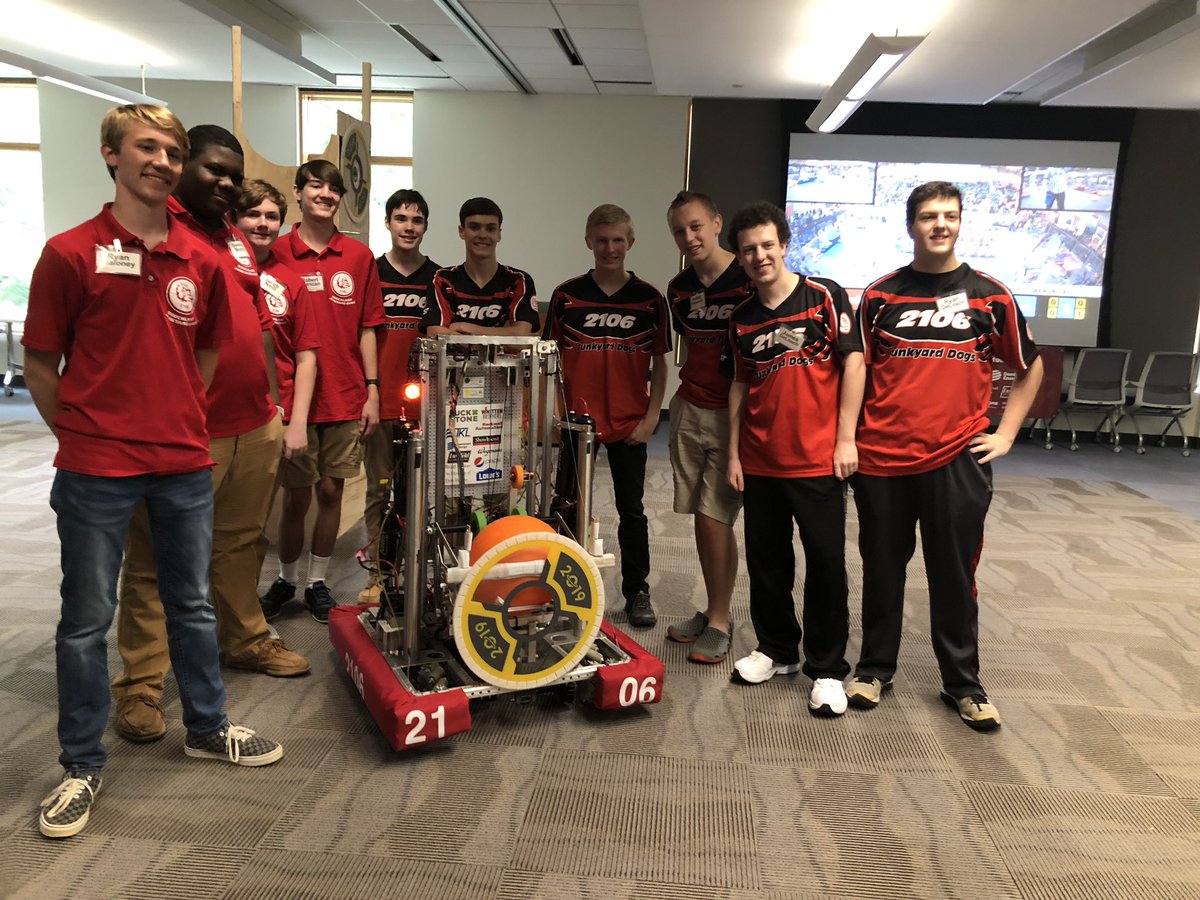 DogsRobotics's tweet image. #frc2106 spent the last few days visiting some of their major sponsors and showing off the robot @Luck_Stone @DominionEnergy @GHSCollier