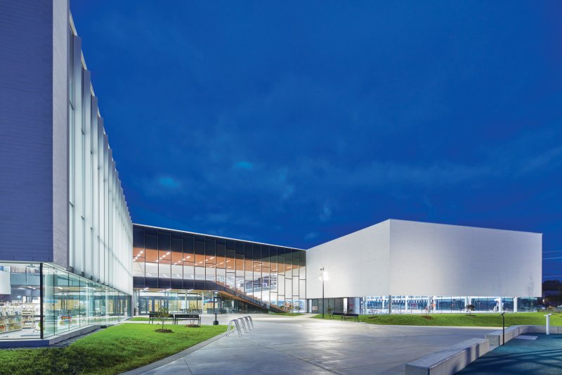 aLiNK_Arch's tweet photo. Bostwick Community Centre is featured in the June 2019 issue of Athletic Business! https://t.co/AEEWOHWPR2 #bostwickcommunitycentre #cityoflondon #ymcawo #londonpubliclibrary https://t.co/2sun7ds16d