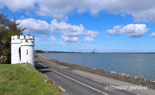 YvGordon's tweet photo. Have you driven Ireland's newest looped drive? I found castles, islands, flying boats and a Hollywood star while driving the Shannon Estuary Way, in @TelegraphTravel 

https://t.co/51pSHGQFeA #Shannon #Ireland https://t.co/qjTACsOunf