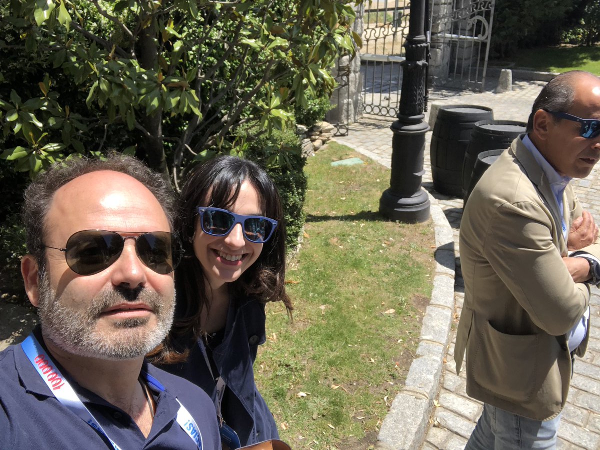 Cigarrito, café y seguimos en el #Aldecomotion2019 <a href="/audispain/">Audi España</a> #etron #audietron <a href="/LuqueReyes/">Reyes Luque</a>