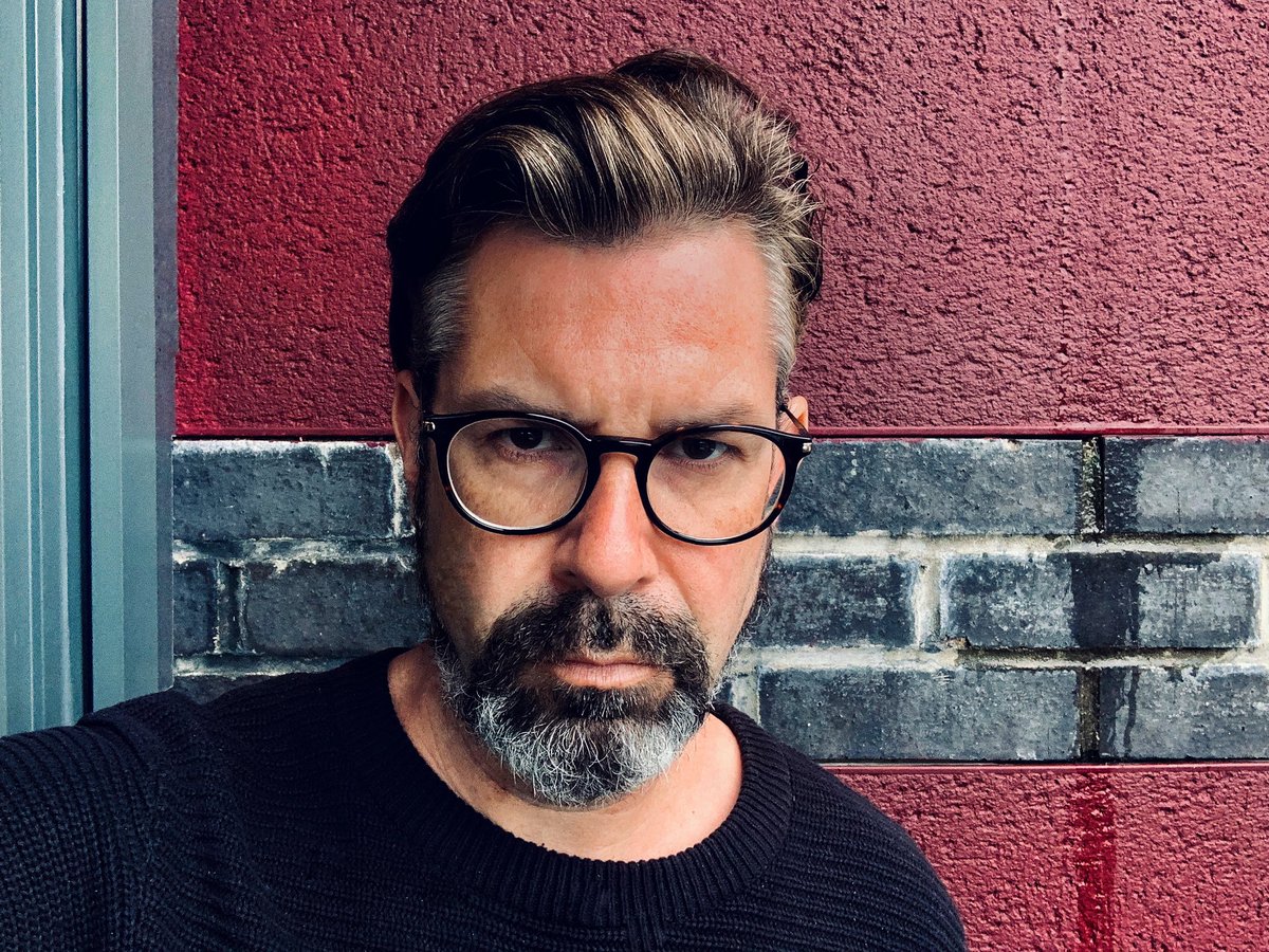 barrypaulh's tweet image. Really liked the combination of colour in this Portrait - #barrypaulh .
.
.
#mensfashion #mensstyle #ootd #menswear #imwearingri #beards #portraits #PortraitChallenge