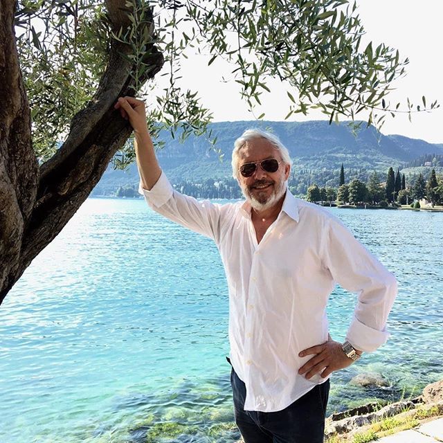 VanniGrillo's tweet photo. Beautiful day
#garda #lakegarda #italy🇮🇹 #veneto #olivetree #desire #photooftheday #delicious #pennichella #withmyson #june #wormday https://t.co/qxqG8iurN4 https://t.co/PgZpyVxTHY