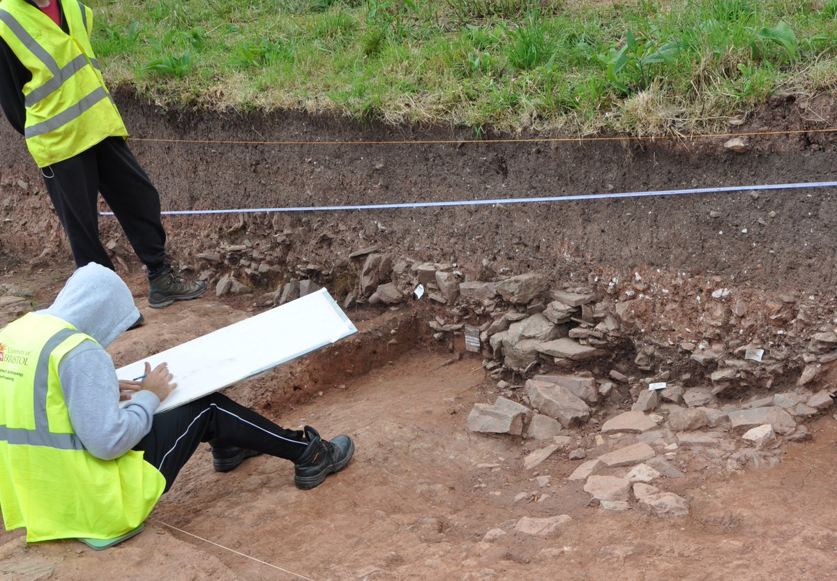 UoBristolHARP's tweet photo. Students getting stuck into recording and drawing for the last full day of digging at Berkeley castle! #digberkeley https://t.co/zxNhY2NtaU