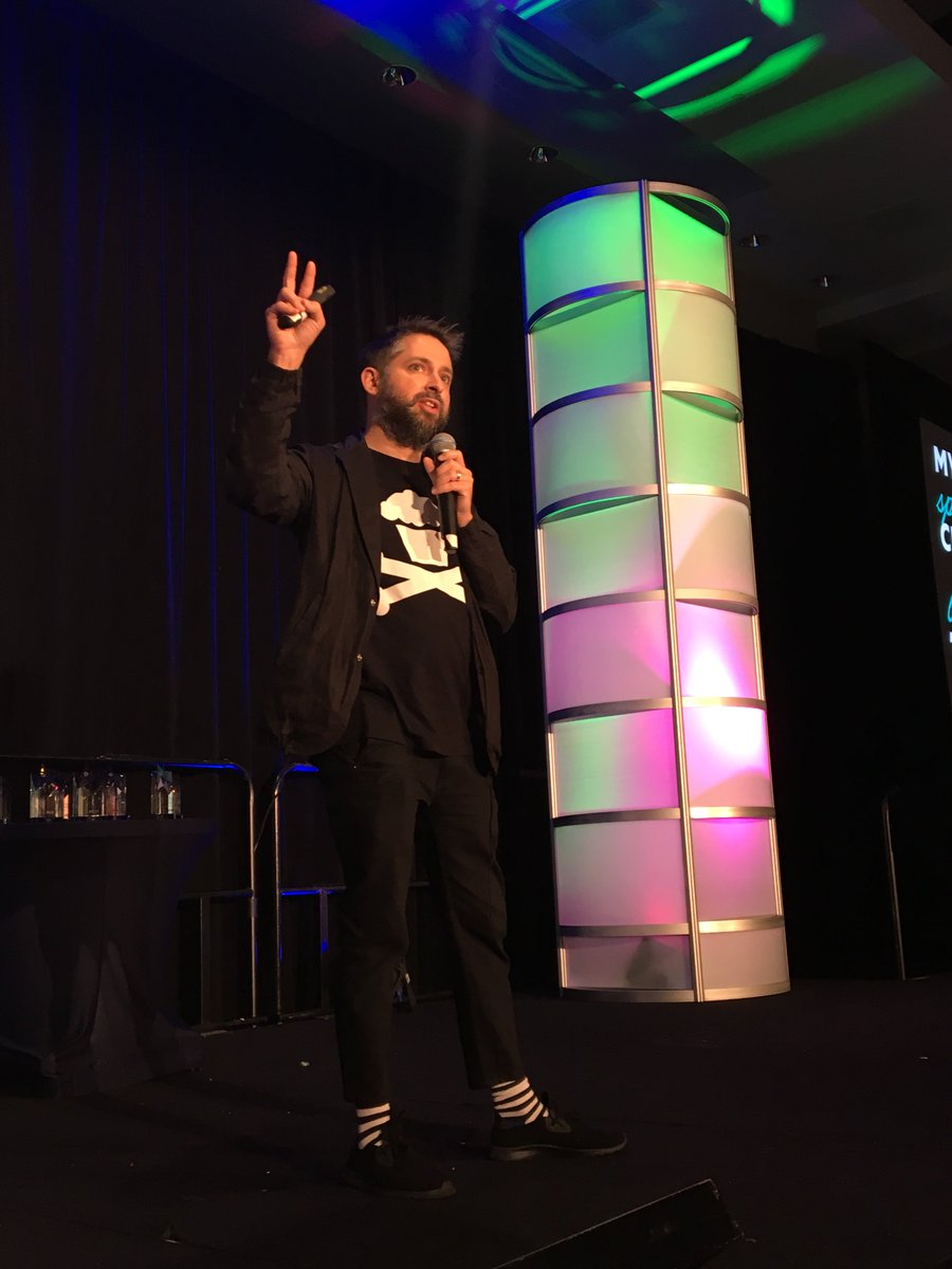 Johnny Earle aka <a href="/JohnnyCupcakes/">Johnny Cupcakes</a>, talking about the importance of word-of-mouth advertising at #MMCCon.