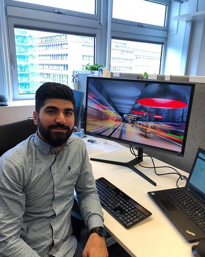 Denne uken har Devran hatt sin første arbeidsdag hos oss 😃🙌  Devran er nettopp ferdig med sin bachelor på Oslo Met, og vi er veldig fornøyd med at han har valgt å bli en del av Epinova-teamet🎉 Velkommen skal du være Devran!