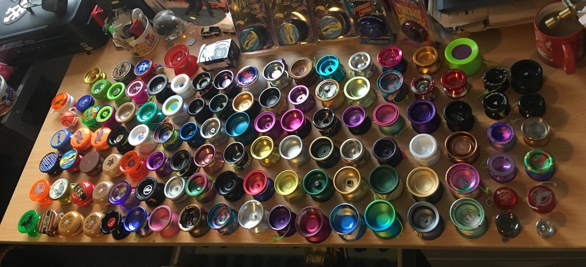 spadgy_OTA's tweet image. Today is officially 'Yo-Yo Day' worldwide (June 6th being the birthday of entrepreneur Donald Duncan, of Duncan yo-yos fame). I guess I'll celebrate by spending too much time with a yo-yo... like every day. Time to pick one from my heap. #yoyoday
