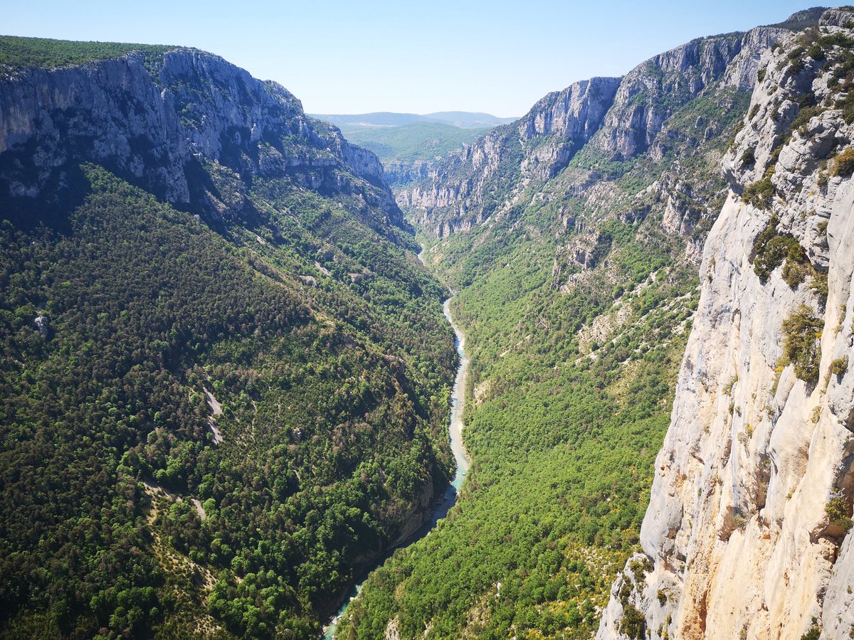 BlogAllantVers's tweet image. La route des Crêtes offre de magnifiques panoramas sur les gorges du Verdon. De quoi en prendre plein les yeux !!! 🤩