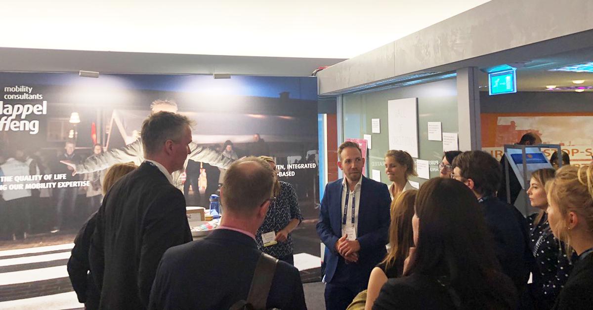 MobilityEmbassy's tweet image. Jos van Kleef from @GoudappelTweets has welcomed the Finnish delegation at the #DutchStreet this week on the @ITS_Congresses to talk about #smartmobility #dutchreality solutions. #ITSNL2019