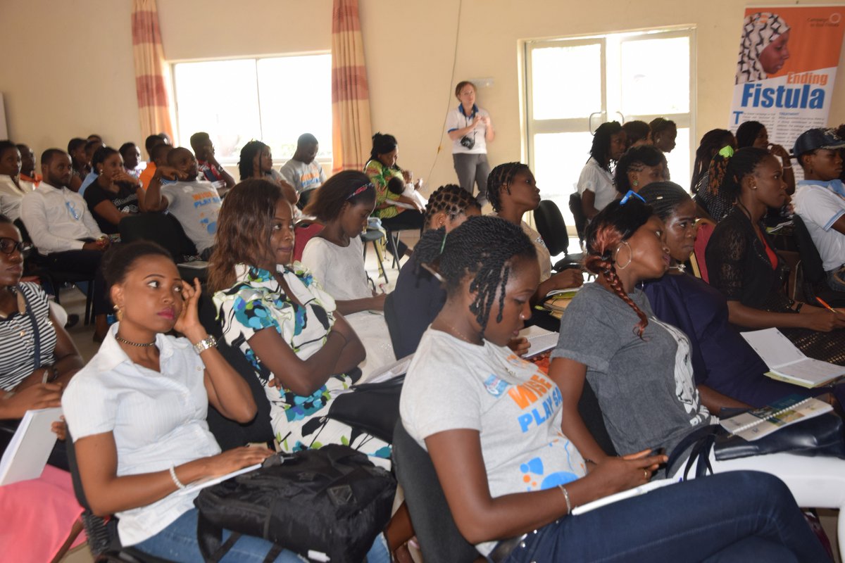 YouLeadNigeria's tweet photo. #ThrowbackThursday #ThursdayThoughts
@Women_on_IWD #IWD2017
An #interesting day it was, on the #8thofMarch2017 @Calabar!!
The space of the #woman was reinforced, and her #rights promoted.
Present at the occasion were @TriciaMWall @CusoIntl @JoChijide @UNFPA, @jerrydeking https://t.co/iqGKJWvEae