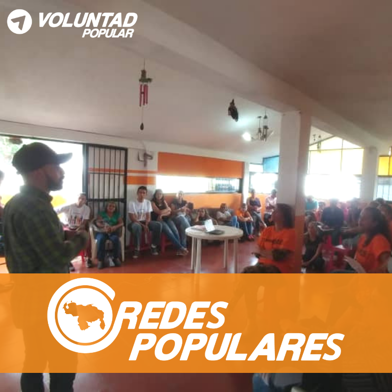 RedesVP's tweet photo. Coordinador Técnico Nacional de Redes Populares @PedroJimenezVPA dictando la inducción Operativa de RP Y el Protocolo para la conformación de RP a los Coordinadores de Municipales y Parroquiales del estado Vargas, donde también se juramento al equipo del municipio Centro. https://t.co/BwifQncEny