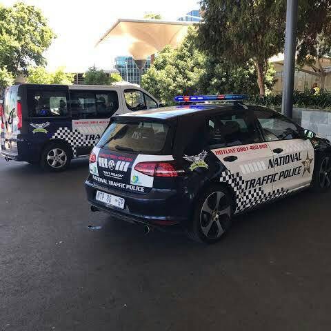 TrafficRTMC's tweet photo. National Traffic Police 👮 when you see them on the streets, show them some respect. Don’t tempt to corrupt them. REPORT CORRUPT Activities: 0861 400 800 / Email: Ntacu@rtmc.co.za @DoTransport @_ArriveAlive https://t.co/hS1VbYTSyd