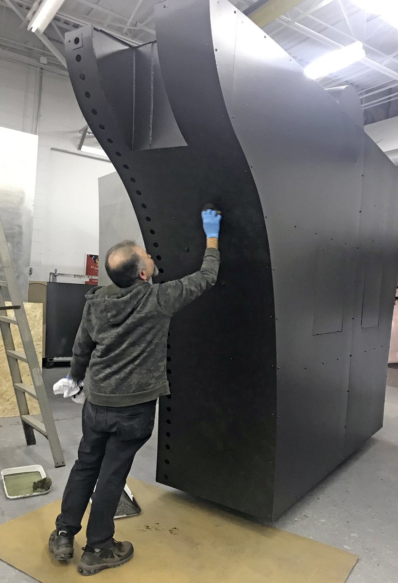 .<a href="/CimaNetworkInc/">Cima</a> refurbished and re-lit the Philadelphia Phillies' Liberty Bell replica. How many other ballpark sign stories involve a groundhog, sandblasting with baking soda, and a father-son connection to the sign spanning several decades?
signsofthetimes.com/project/cima-n…