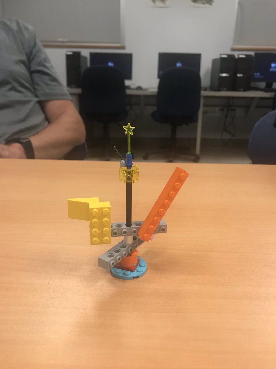 bsdavis1's tweet photo. LEGO Education #1stRESA_SI  #itsatree https://t.co/PsK5SEtkpZ