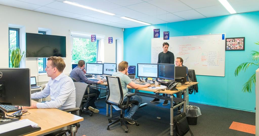 Word jij mijn nieuwe collega? Bij onze afdeling Service &amp; Support zijn op zoek naar een IT analist. Bekijk de vacature en wie weet ontvangen we je snel in ons kantoor in Rotterdam! bit.ly/2JASNps #werkenbijSIM