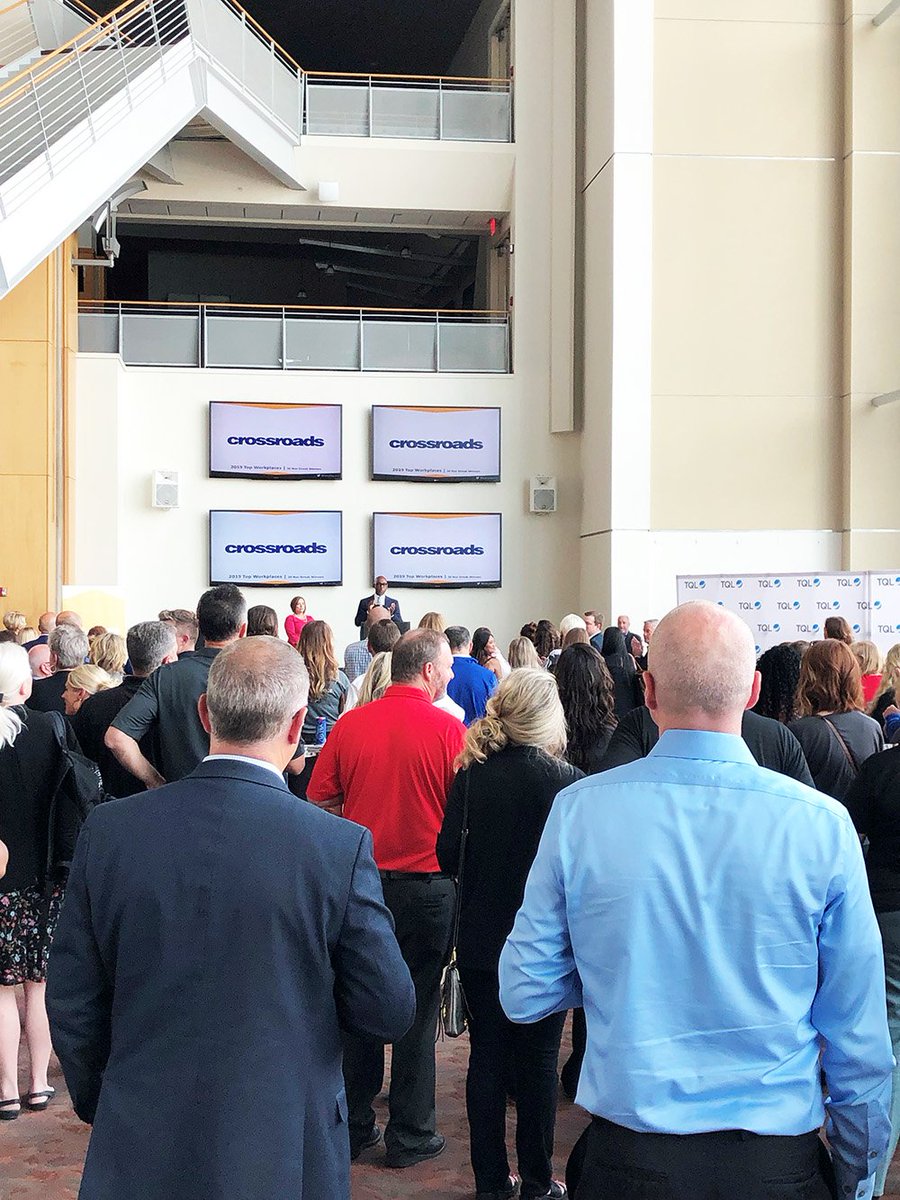 CincyChamber's tweet photo. Thanks @Enquirer for hosting our @CincyChamber team at the Top Workplaces event last night to showcase our Hello Cincy talent attraction resources. Congrats to the winners! https://t.co/HKepGEAIcW #CincyTop125 #HelloCincy https://t.co/W4n2arDhs8