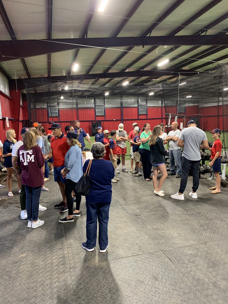 premier_sox's tweet image. Great Turnout Last Night as #GeorigaPremierAcademy 1st RD pick Daniel Espino returns to the Academy before he heads out! We appreciate all the support!! #Family